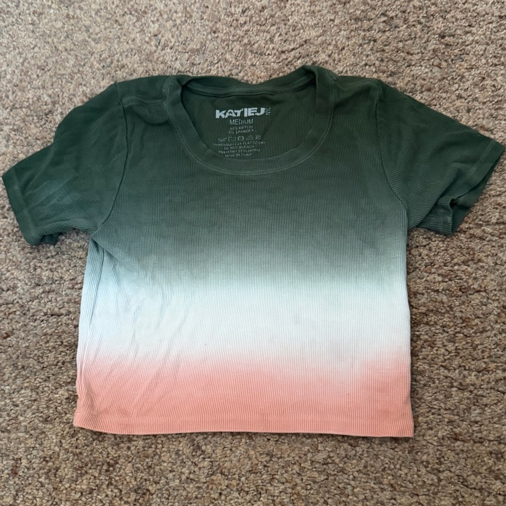 EUC - KatieJ NYC - Ombré Green to Coral Livi Ribbed Tee - Woman's M